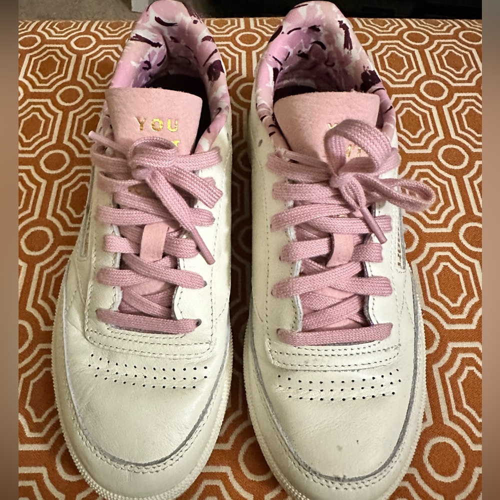 women Reebok Club C 85 sneakers white pink flower size us7 Eur 37.5